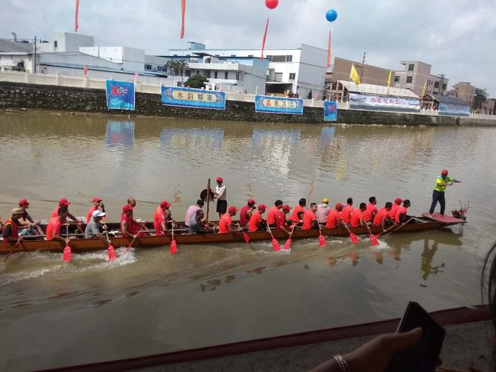 东莞万江大汾2019年龙舟赛现场精彩图片2.jpg